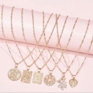 NEW!! 💛 6pc Pendant Necklace